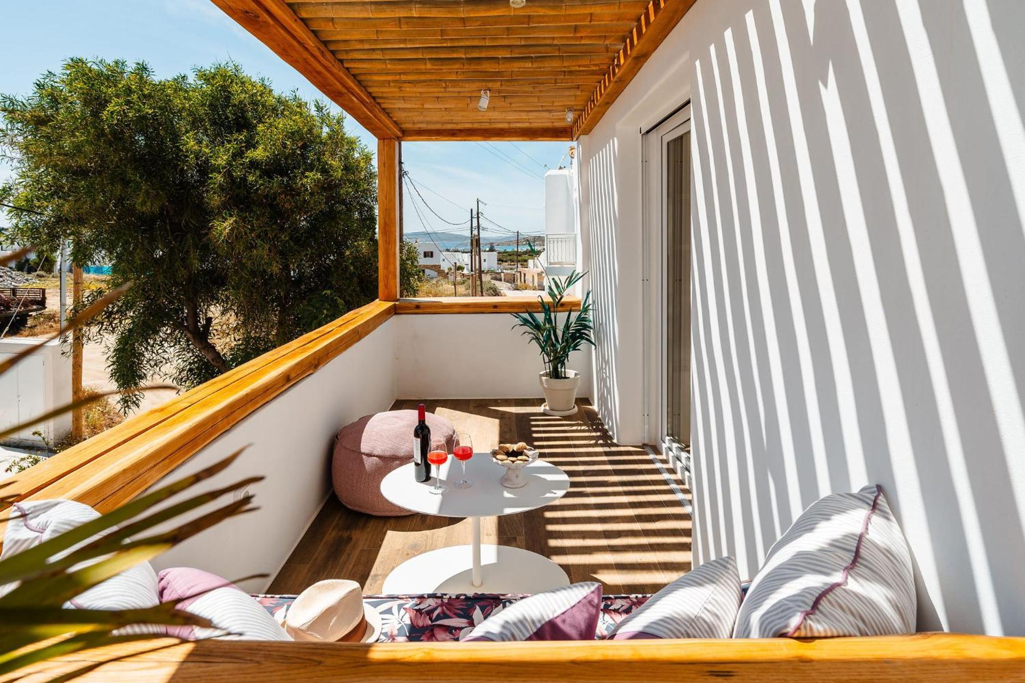 Sunday Luxury Suites Agia Anna  ภายนอก รูปภาพ