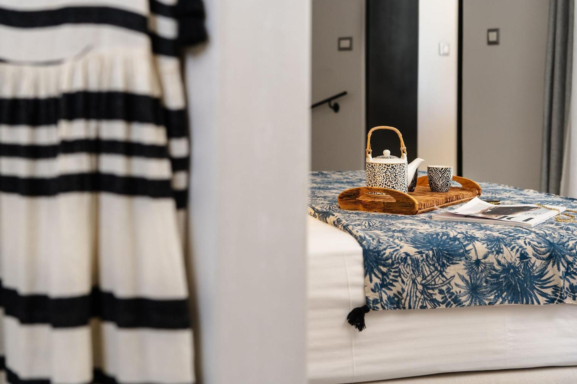 Sunday Luxury Suites Agia Anna  ภายนอก รูปภาพ