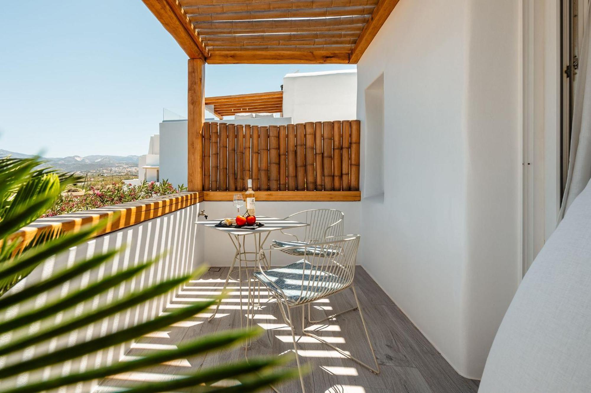 Sunday Luxury Suites Agia Anna  ภายนอก รูปภาพ