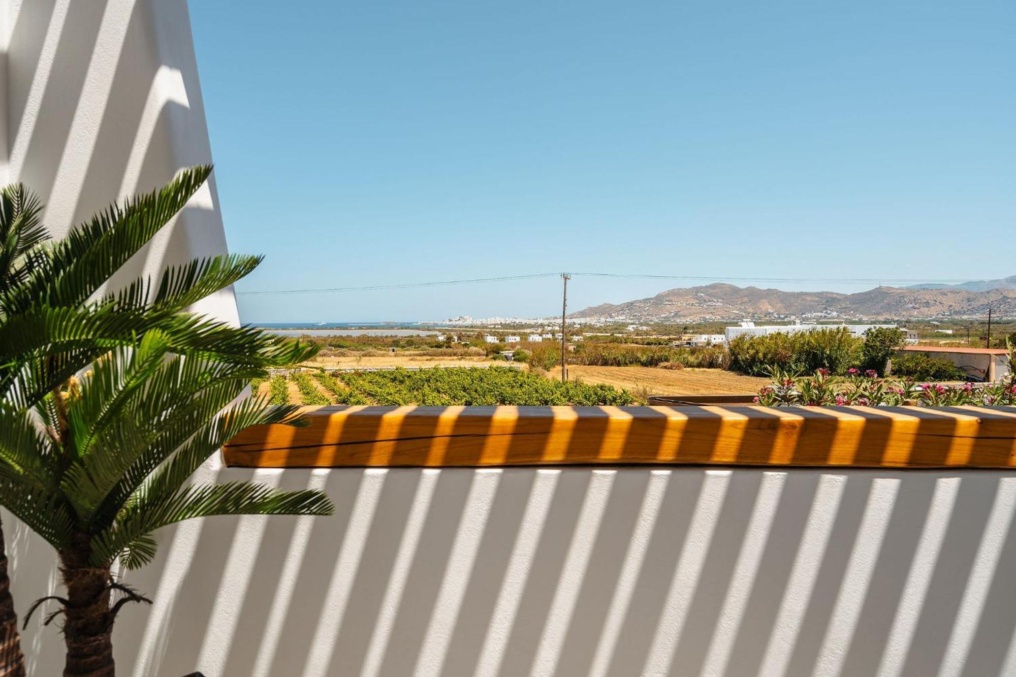 Sunday Luxury Suites Agia Anna  ภายนอก รูปภาพ