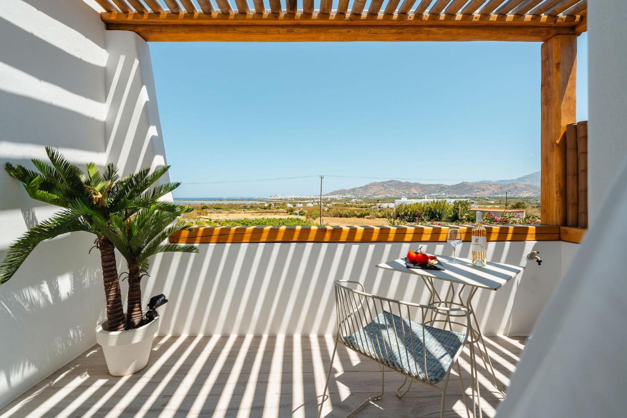Sunday Luxury Suites Agia Anna  ภายนอก รูปภาพ
